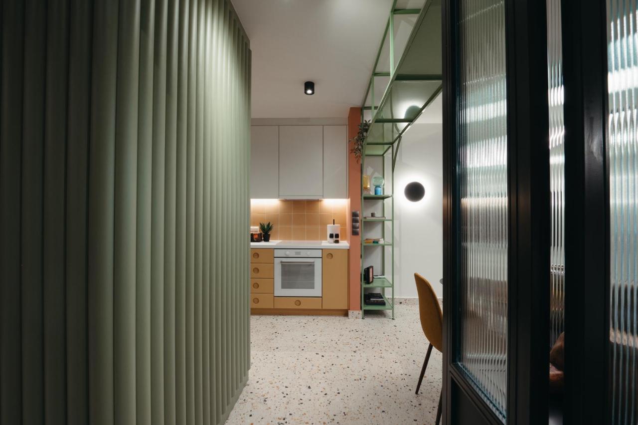 Retrowaves Apartment เทสซาโลนิกิ ภายนอก รูปภาพ