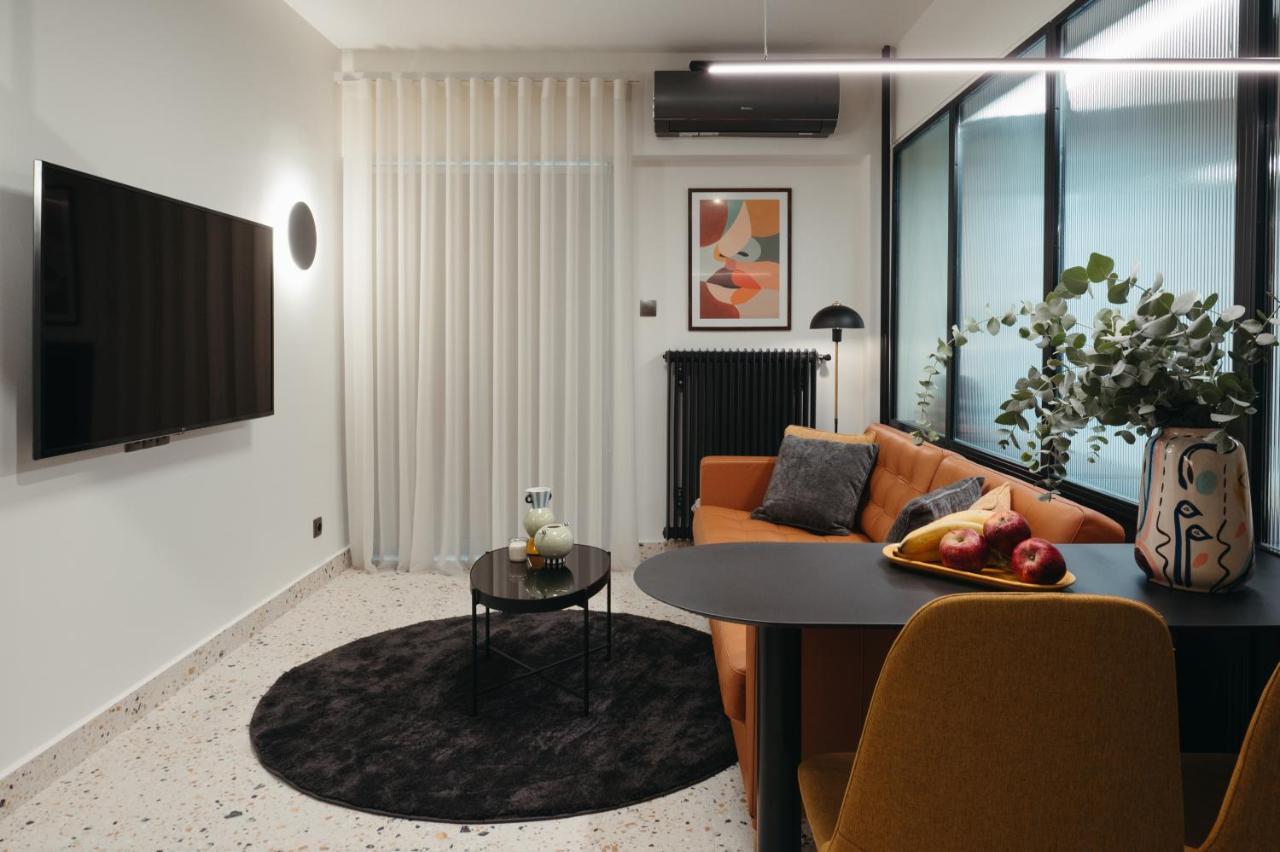 Retrowaves Apartment เทสซาโลนิกิ ภายนอก รูปภาพ